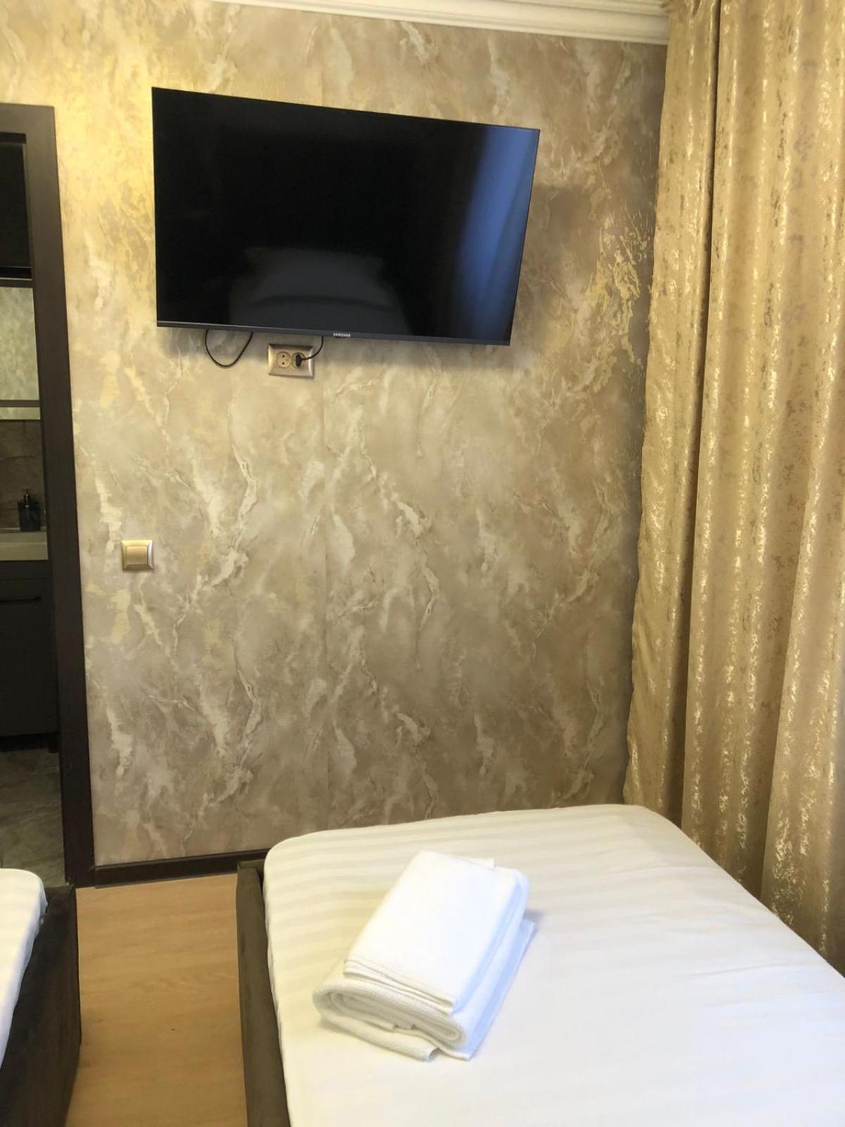 Hotel Lion Almaty Ngoại thất bức ảnh